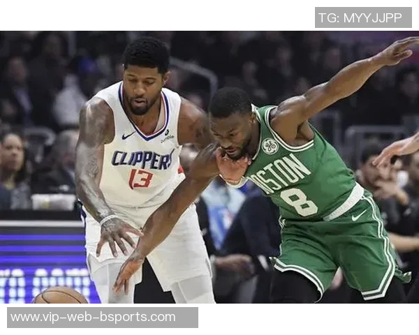 阿森纳与哈德斯比赛裁判表现分析及争议判罚回顾